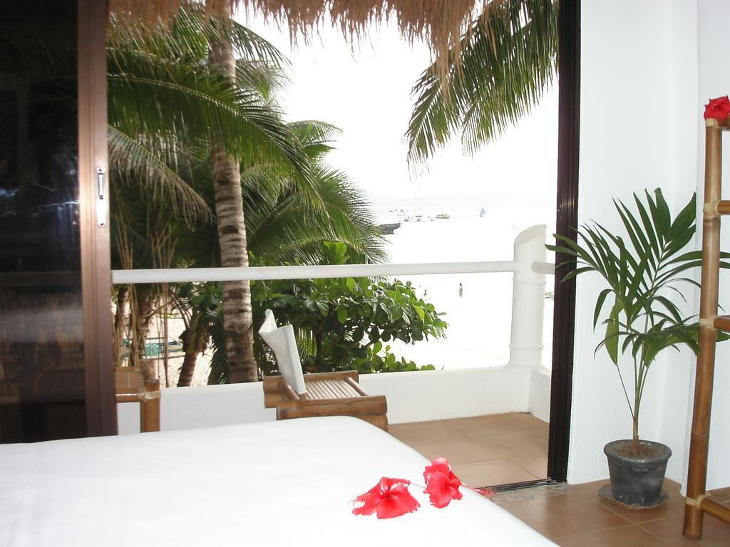 Artista Beach Villa Balabag  Ruang foto