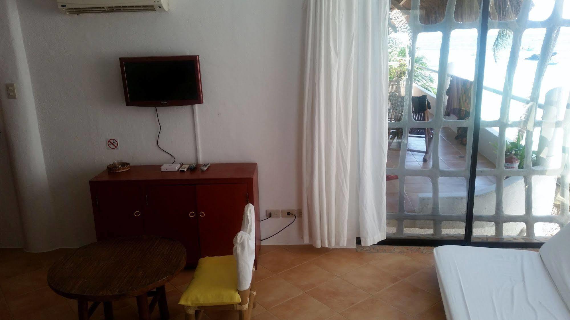 Artista Beach Villa Balabag  Bagian luar foto