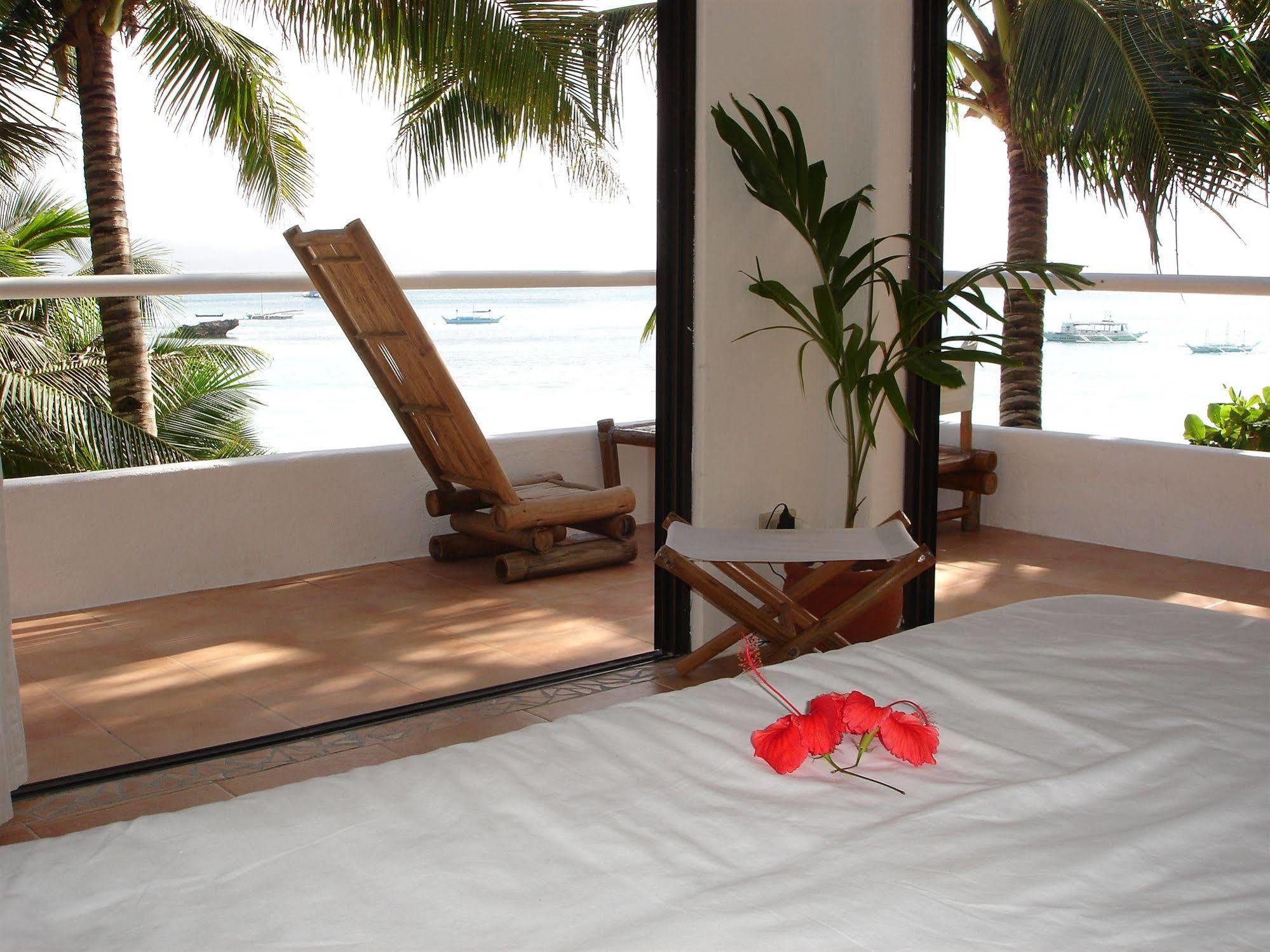 Artista Beach Villa Balabag  Bagian luar foto