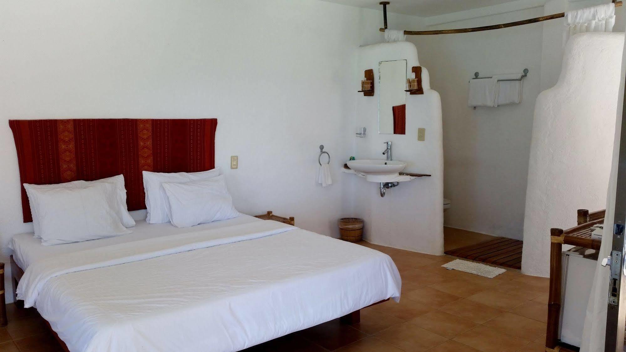 Artista Beach Villa Balabag  Bagian luar foto