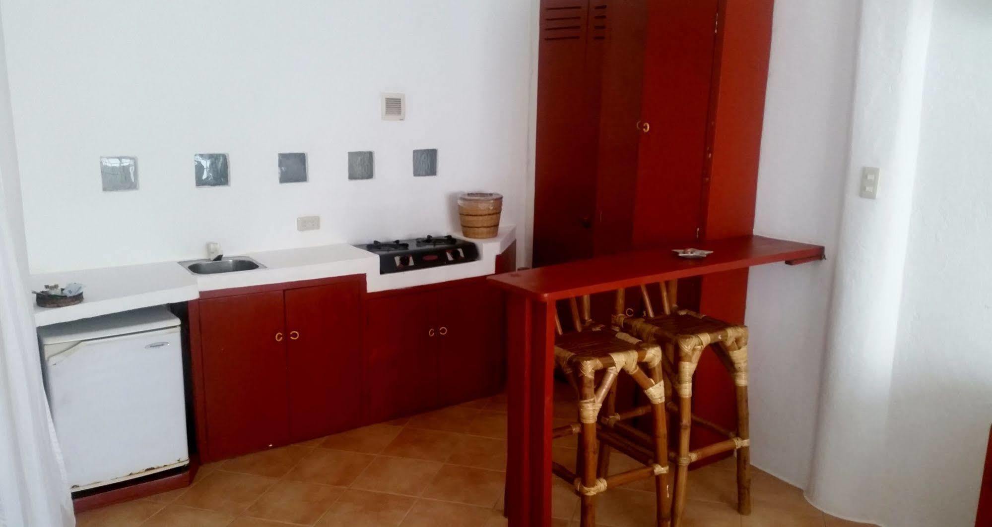 Artista Beach Villa Balabag  Bagian luar foto